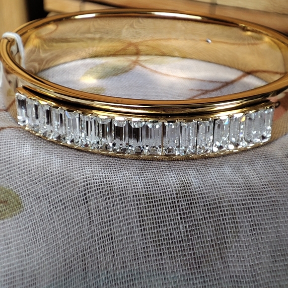 Michael Kors Gold Tone Baguette Bracelet NWT Brand New Designer Gold Tone Bangle - Picture 7 of 13